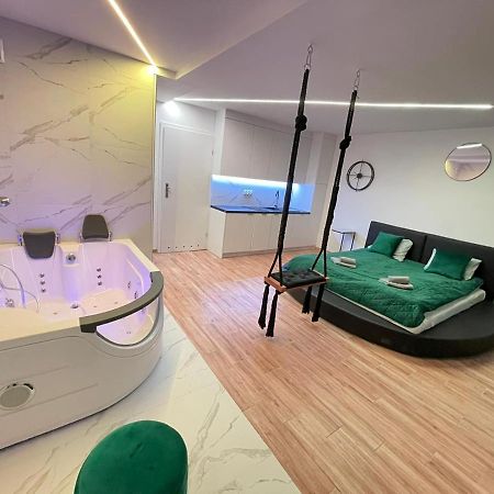 Yourapart Jacuzzi Przy Zamku Krolewskim Варшава Екстериор снимка